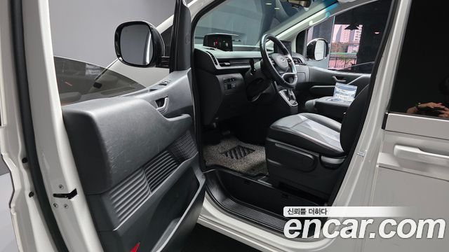 Hyundai Staria 2024 — photo 10