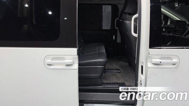 Hyundai Staria 2024 — photo 12