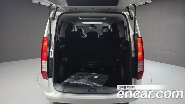 Hyundai Staria 2024 — photo 20
