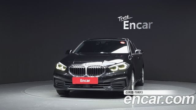 BMW 1-Series 2020 — photo 3