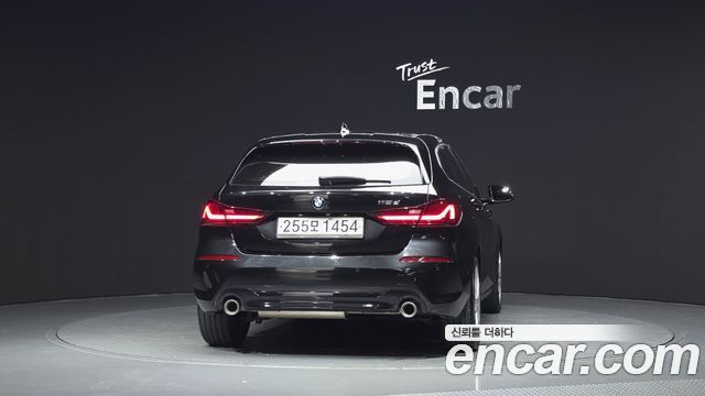 BMW 1-Series 2020 — photo 4