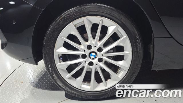 BMW 1-Series 2020 — photo 5
