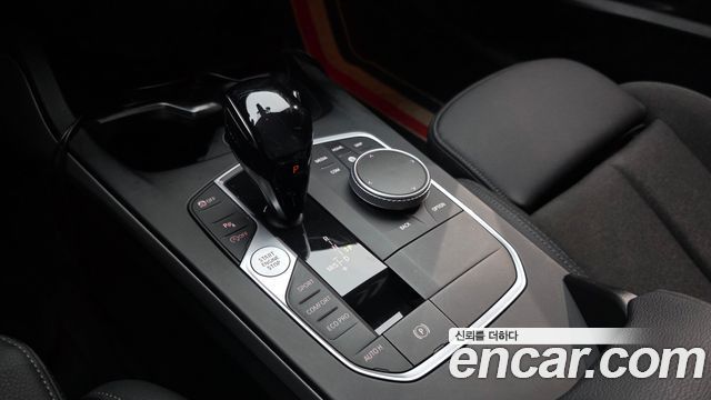 BMW 1-Series 2020 — photo 12