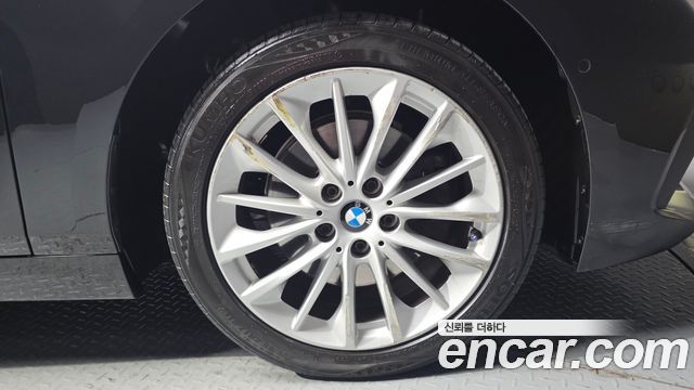 BMW 1-Series 2020 — photo 7