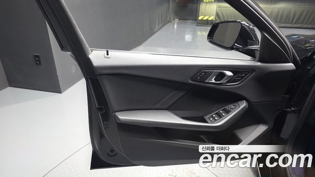 BMW 1-Series 2020 — photo 14