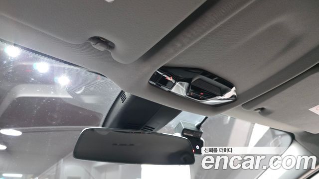 BMW 1-Series 2020 — photo 27