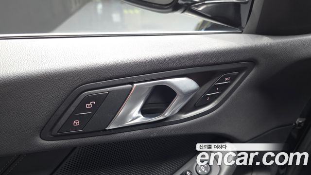 BMW 1-Series 2020 — photo 28