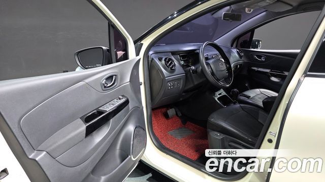 Renault Korea QM3 2015 — photo 10