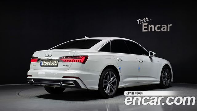 Audi A6 2022 — photo 2