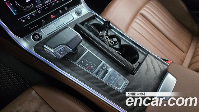 Audi A6 2022 — photo 12