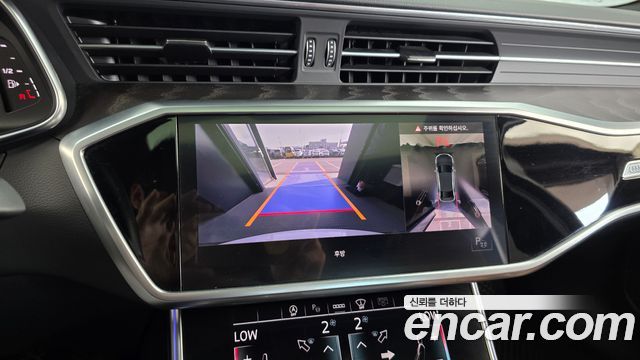 Audi A6 2022 — photo 21