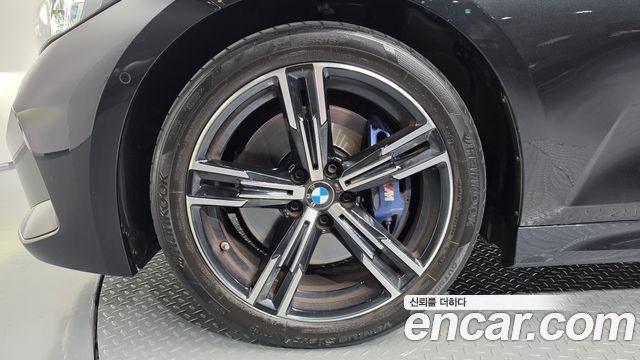 BMW 3-Series 2023 — photo 5