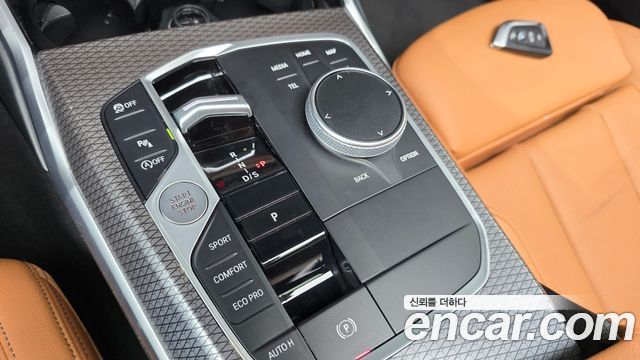 BMW 3-Series 2023 — photo 12