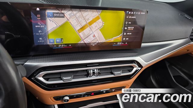BMW 3-Series 2023 — photo 20