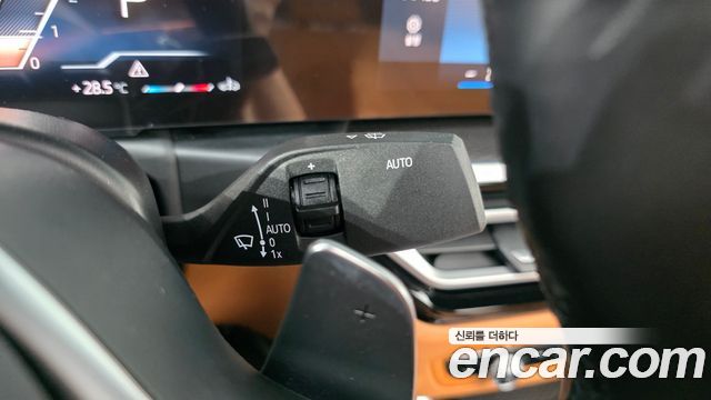 BMW 3-Series 2023 — photo 28