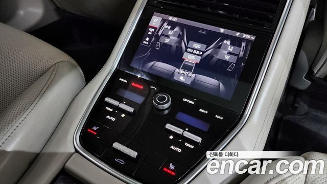 Porsche Panamera 2017 — photo 25