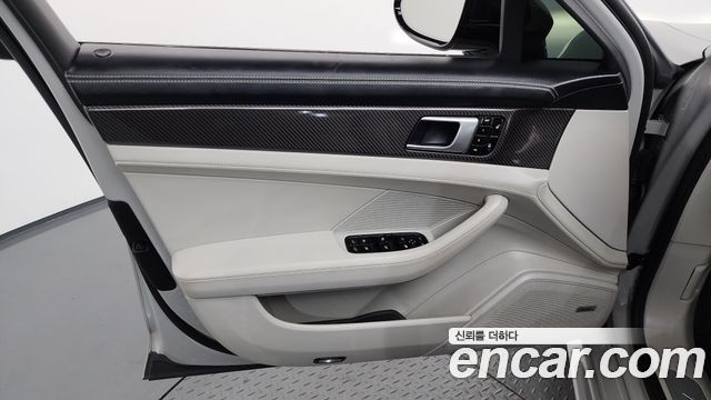 Porsche Panamera 2017 — photo 14