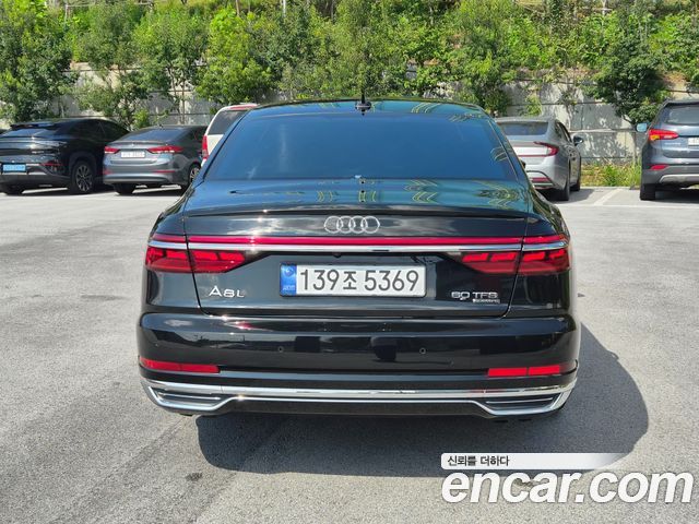 Audi A8 2021 — photo 4