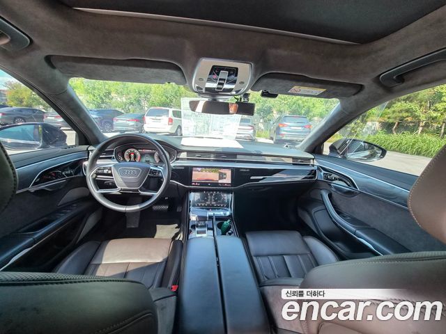 Audi A8 2021 — photo 7