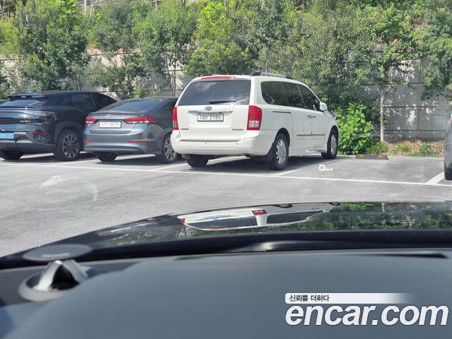 Audi A8 2021 — photo 18