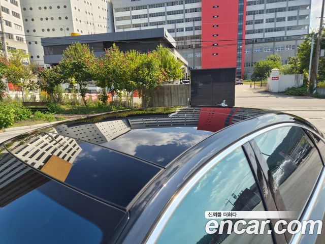 Audi A8 2021 — photo 19