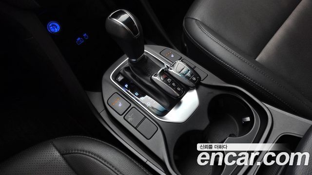 Hyundai Santafe 2016 — photo 12