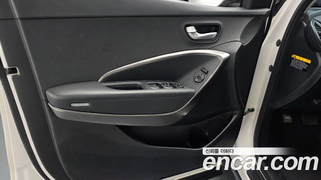 Hyundai Santafe 2016 — photo 14
