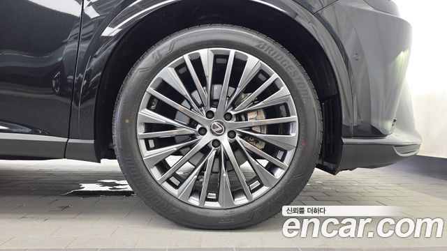 Lexus RX 2025 — photo 7
