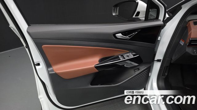 Volkswagen ID.4 2023 — photo 14