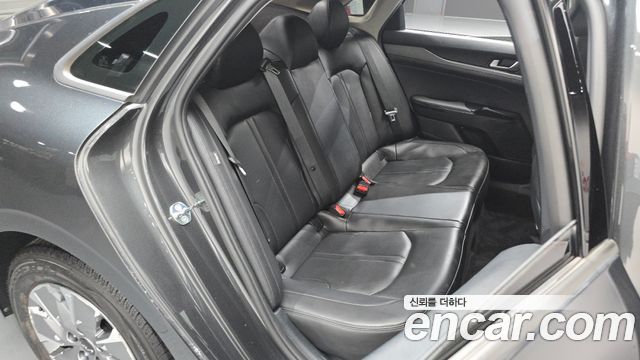 Kia K5 2023 — photo 18