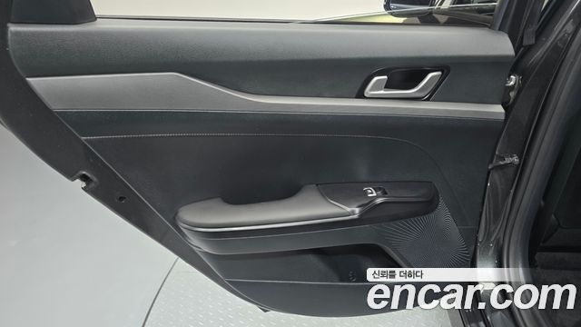 Kia K5 2023 — photo 15