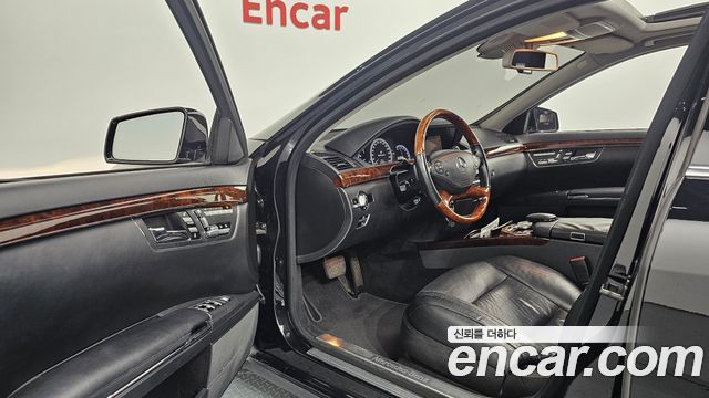 Mercedes-Benz S-Class 2010 — photo 13