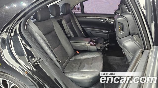 Mercedes-Benz S-Class 2010 — photo 17