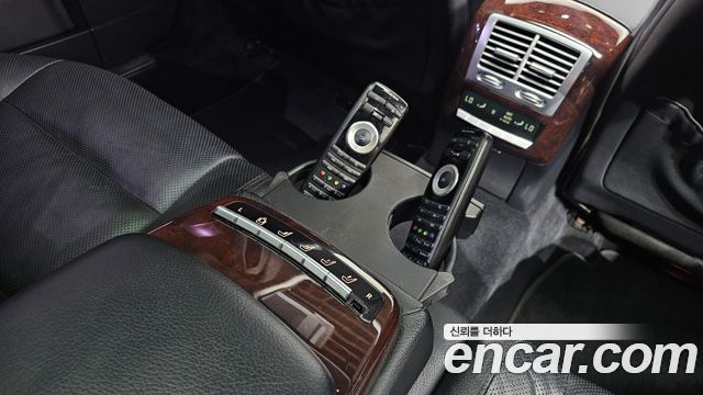 Mercedes-Benz S-Class 2010 — photo 36