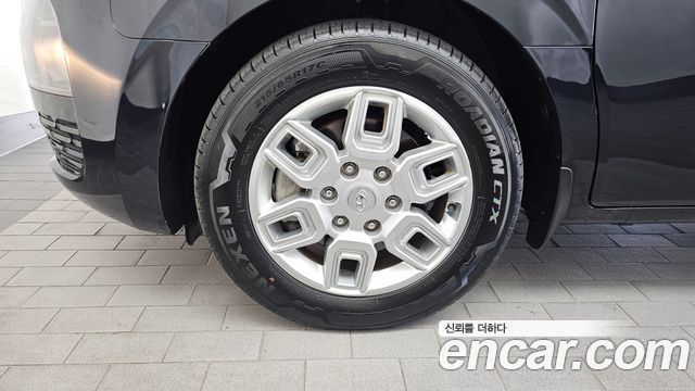 Hyundai Staria 2023 — photo 5