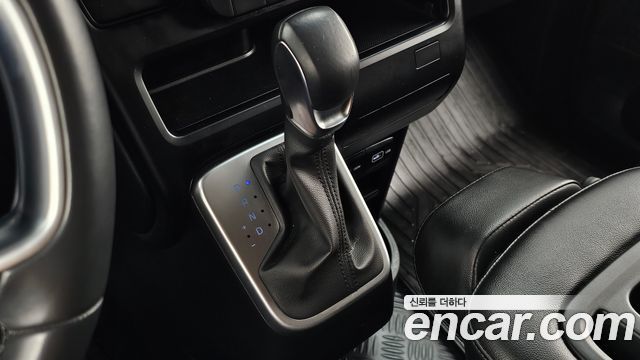 Hyundai Staria 2023 — photo 12