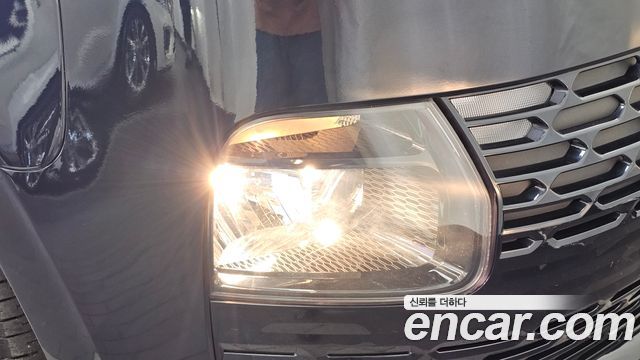 Hyundai Staria 2023 — photo 8