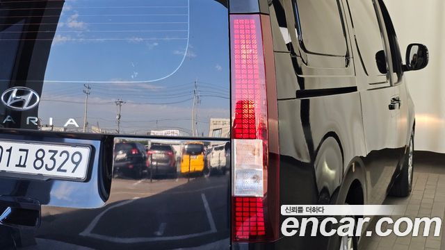 Hyundai Staria 2023 — photo 9