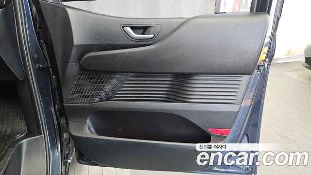 Hyundai Staria 2023 — photo 15