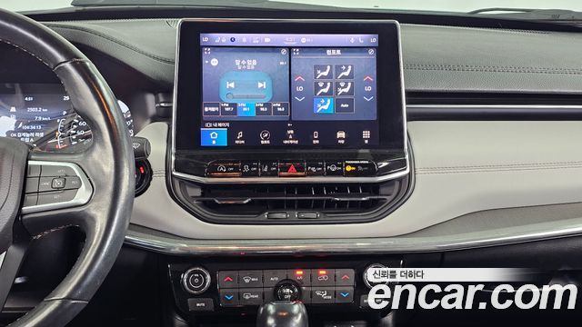 Jeep Compass 2022 — photo 26