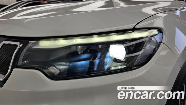 Jeep Compass 2022 — photo 8