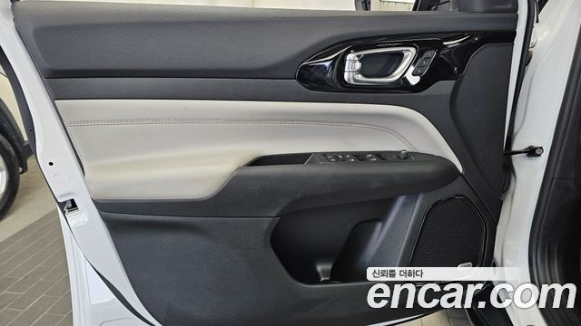 Jeep Compass 2022 — photo 14