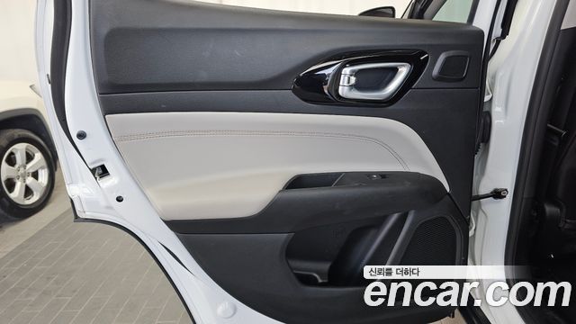 Jeep Compass 2022 — photo 15