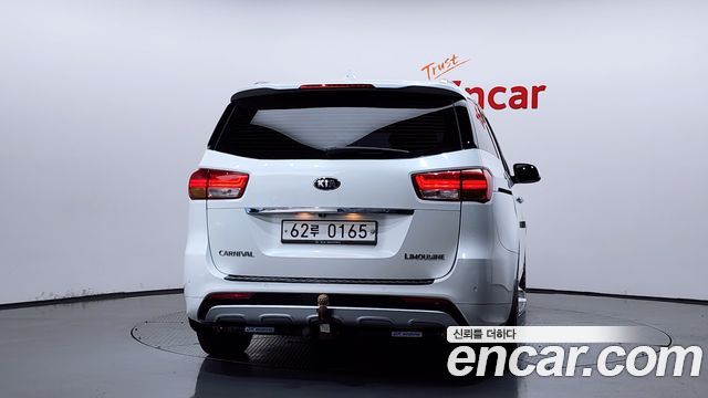 Kia Canival 2016 — photo 4