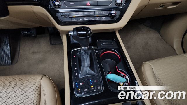 Kia Canival 2016 — photo 12