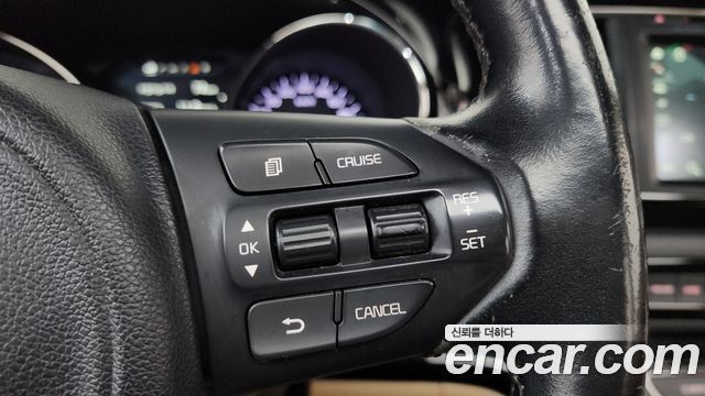 Kia Canival 2016 — photo 22
