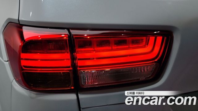 Kia Canival 2016 — photo 9