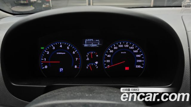 Hyundai AVANTE 2010 — photo 8