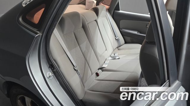 Hyundai AVANTE 2010 — photo 12