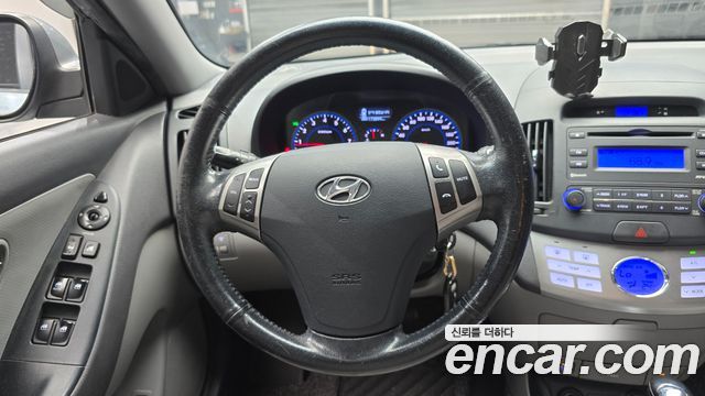 Hyundai AVANTE 2010 — photo 13
